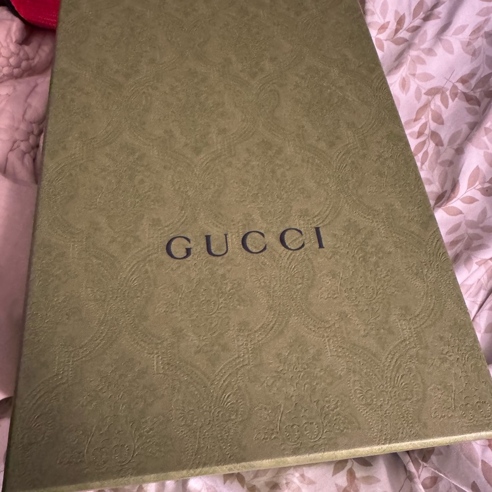 Gucci men shoes size 9